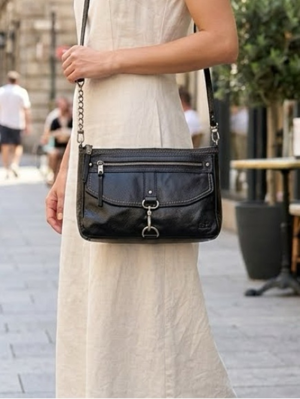 The Sak Black Leather Ventura Crossbody Bag Silver Chain Hardware EUC